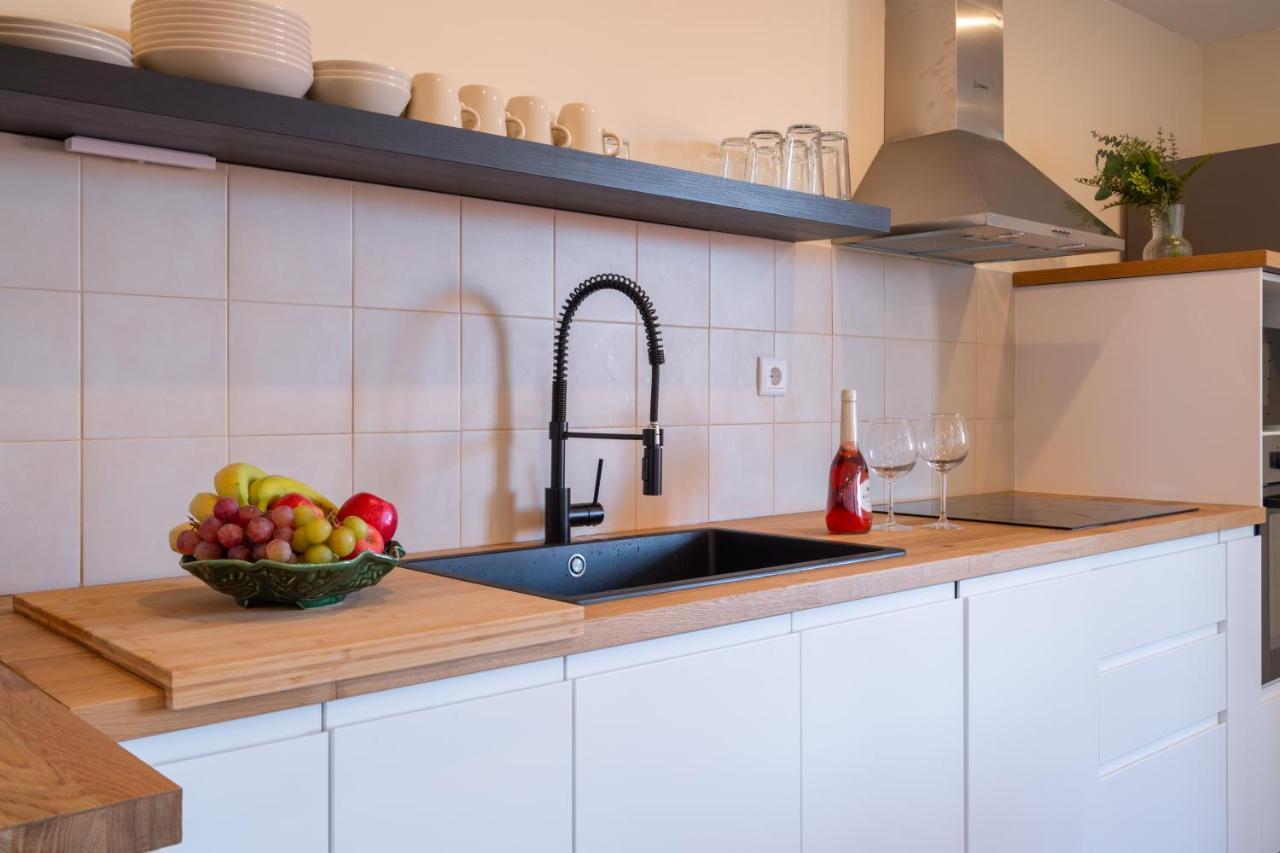 Host Wise - Fantastic Contemporary Flat W Balcony Lejlighed Porto Eksteriør billede